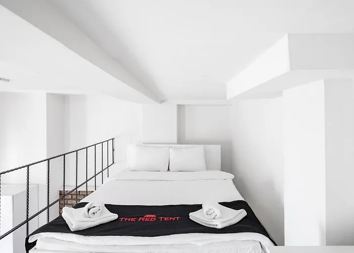 The Red Tent Social Hostel Стамбул