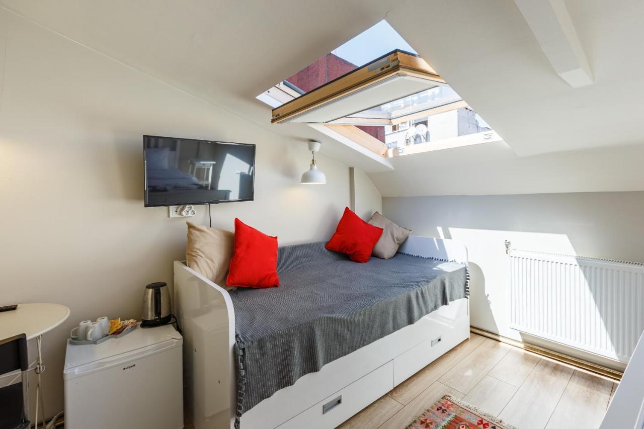 Economy Triple Room