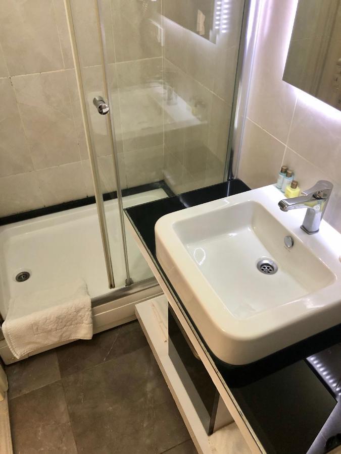 Large Double or Twin Room
