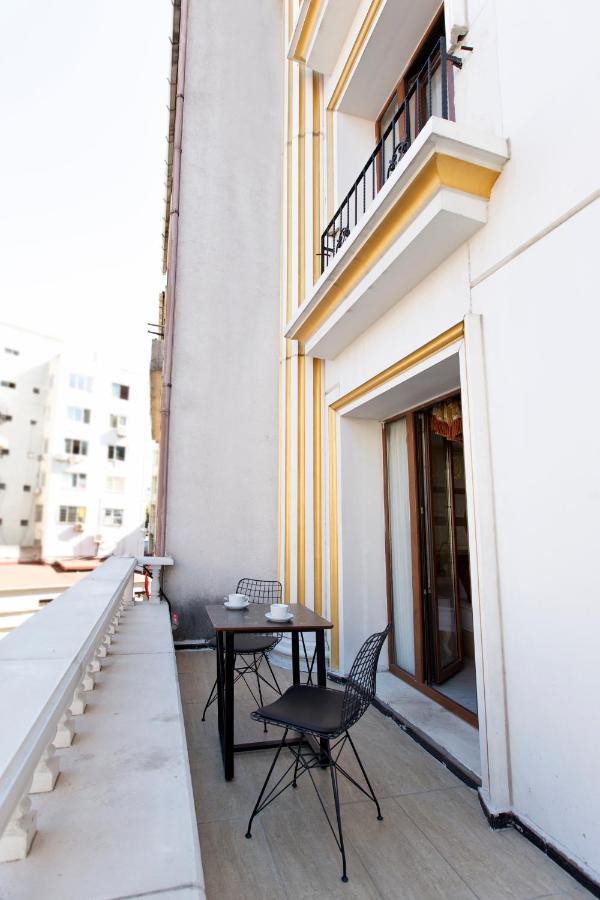 Queen Room Balcony