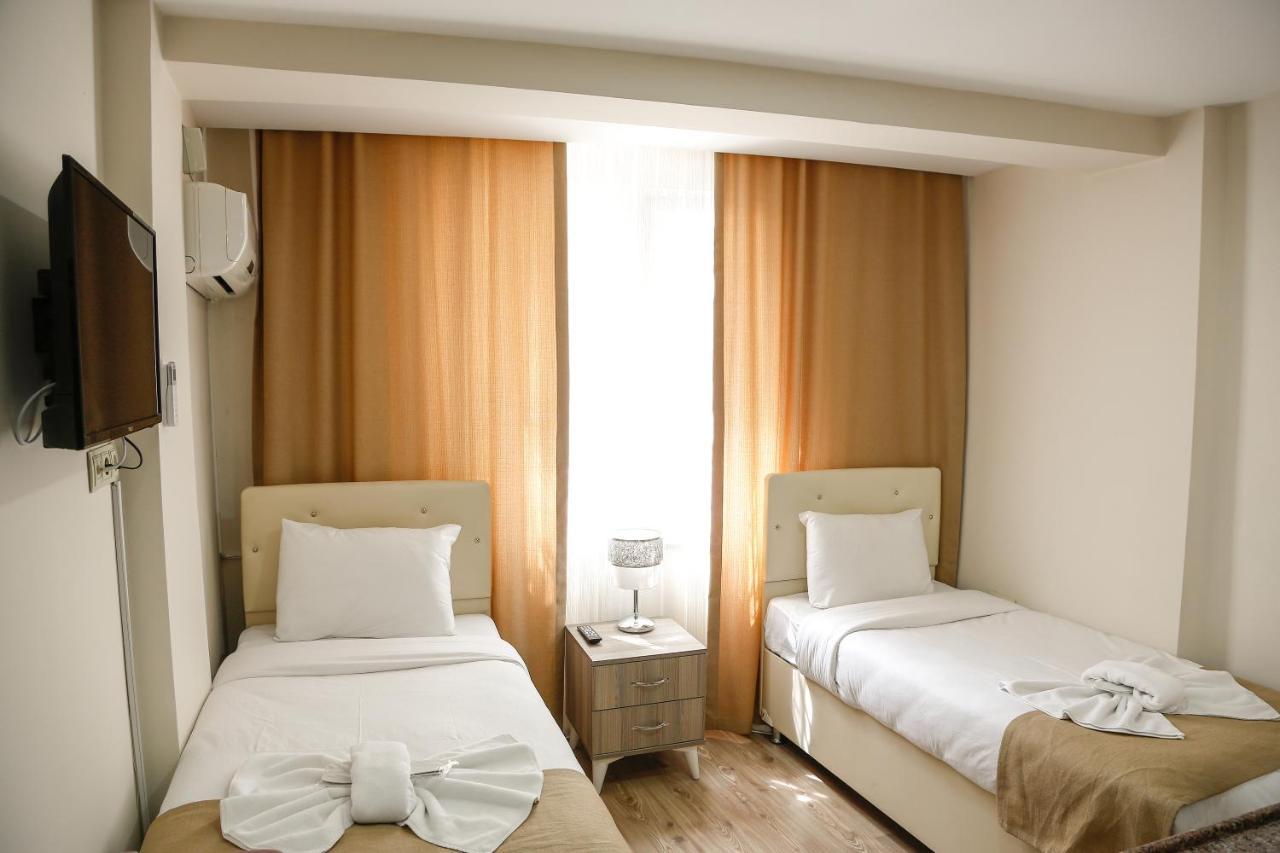 Double or Twin Room Bathroom