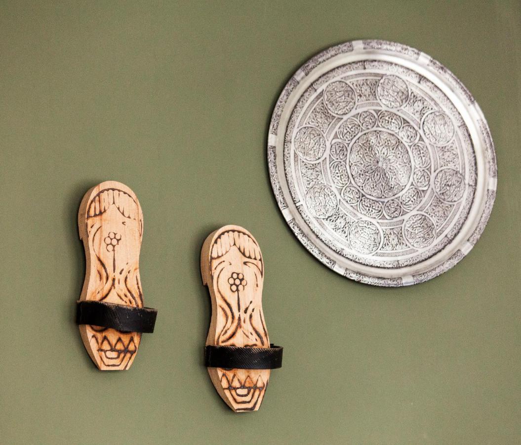 Suite,1033718093:JPEG