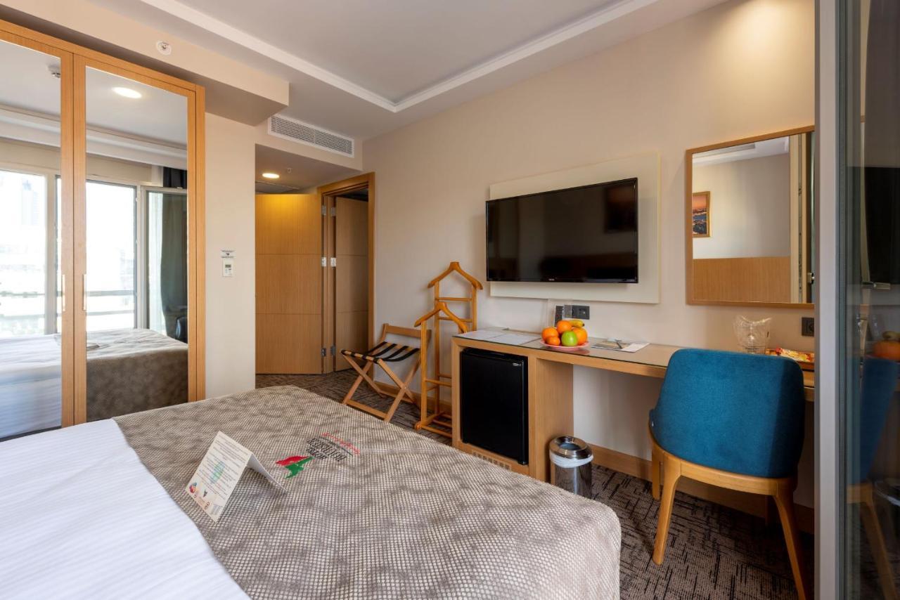 Quarto Triplo com Varanda