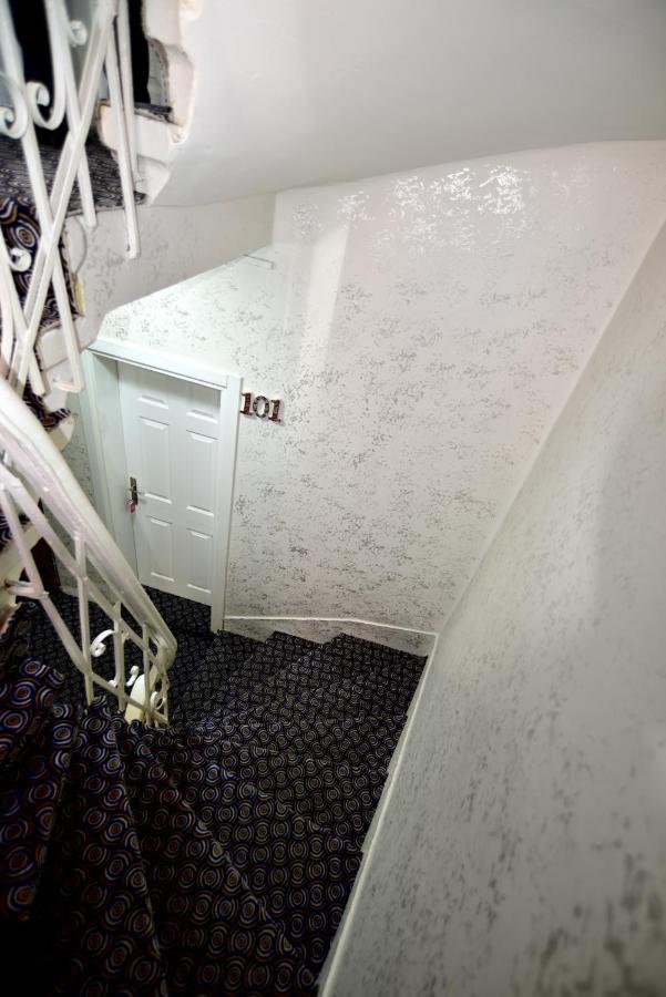 Family Room,1081941415:JPEG