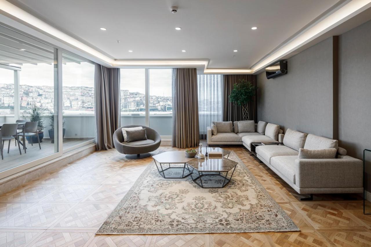 Golden Horn Signature Suite met Terras