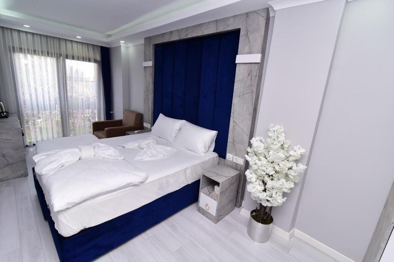 Deluxe Double or Twin Room Garden View