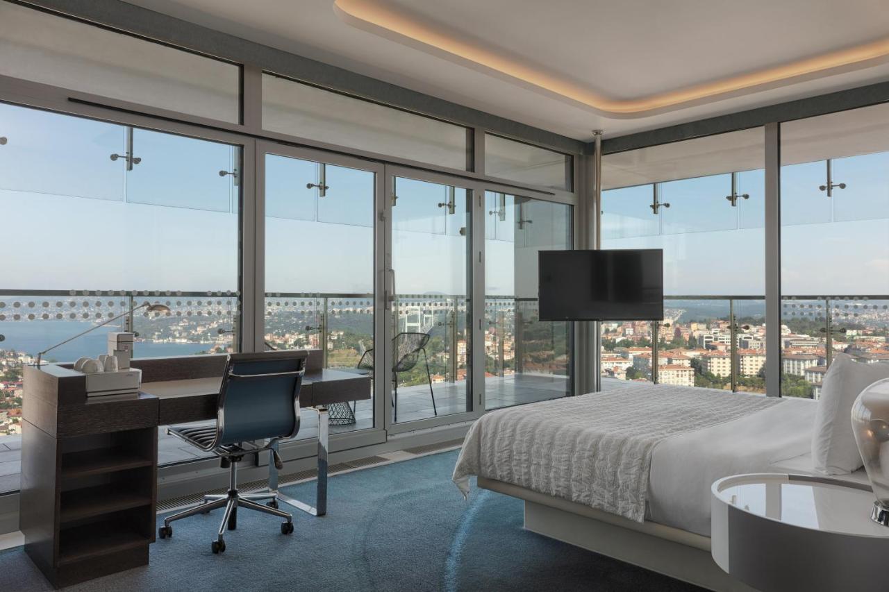Junior Bosphorus Suite with Club Lounge Access
