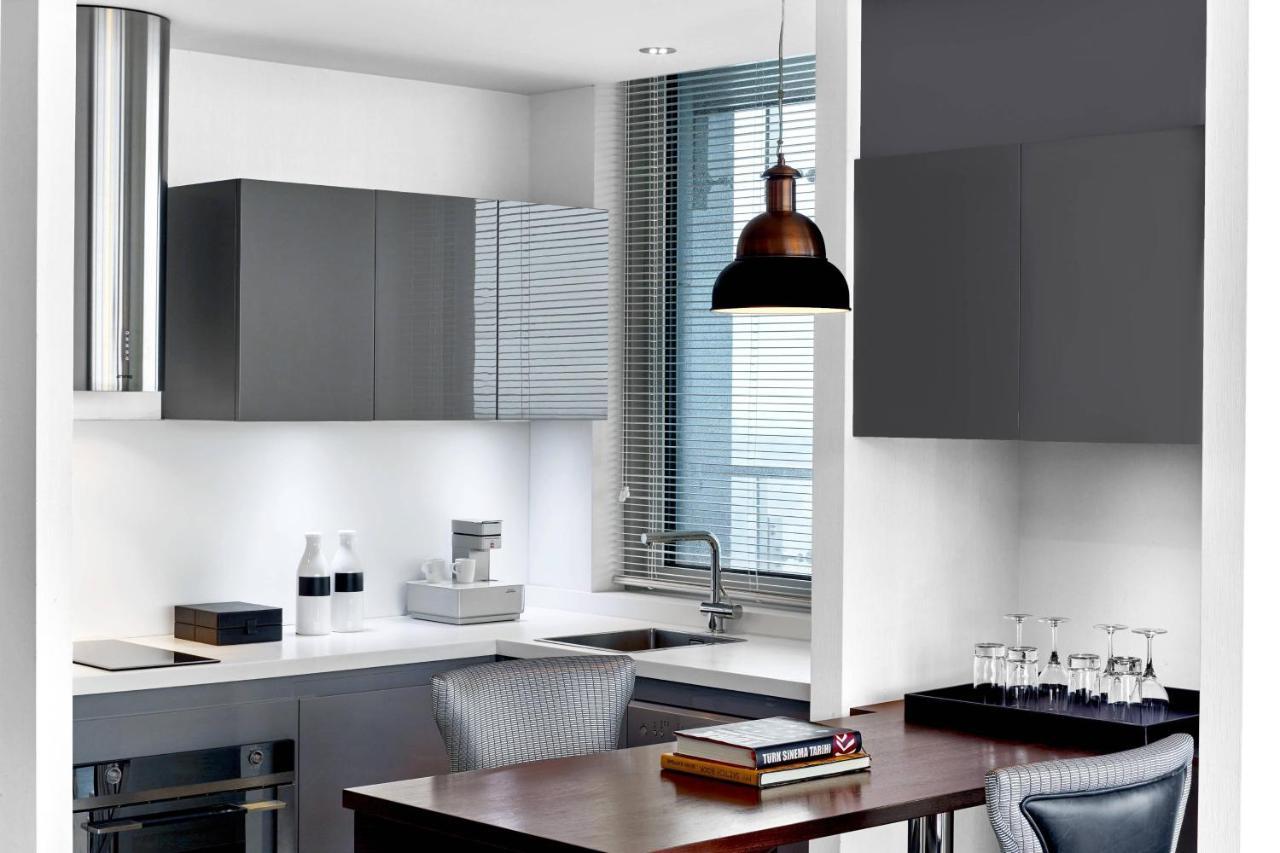 Suíte Residencial com Acesso à Área VIP