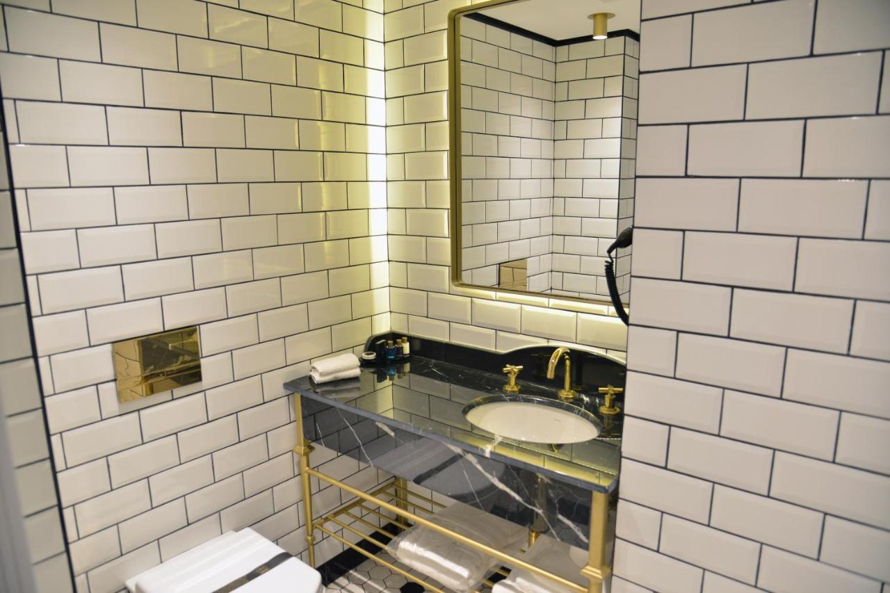 Deluxe Double Room,1186149979:JPEG