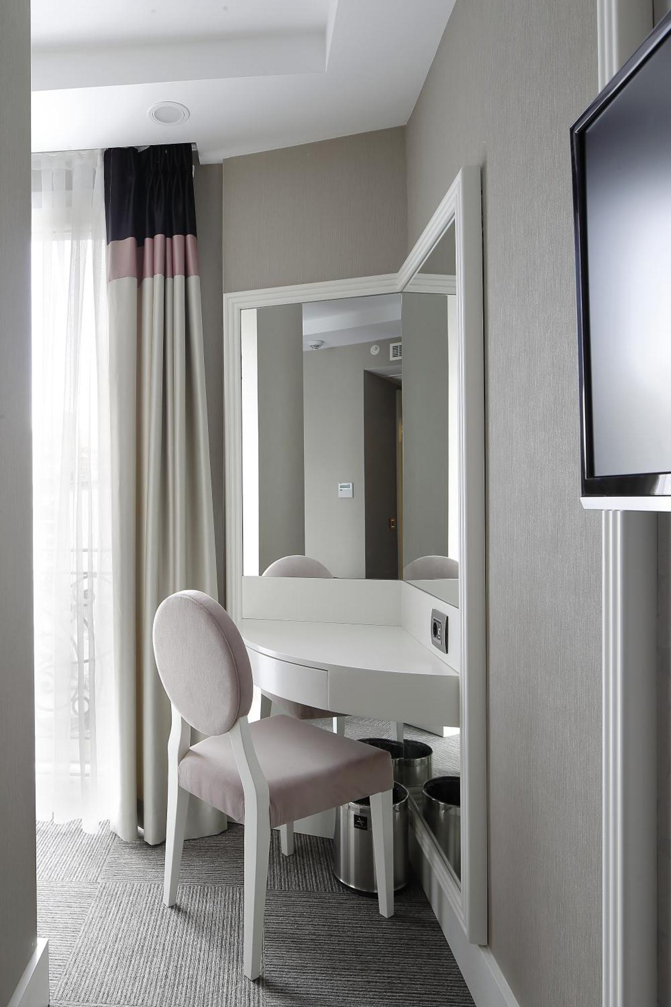 Standard Double Room,1209742900:JPEG