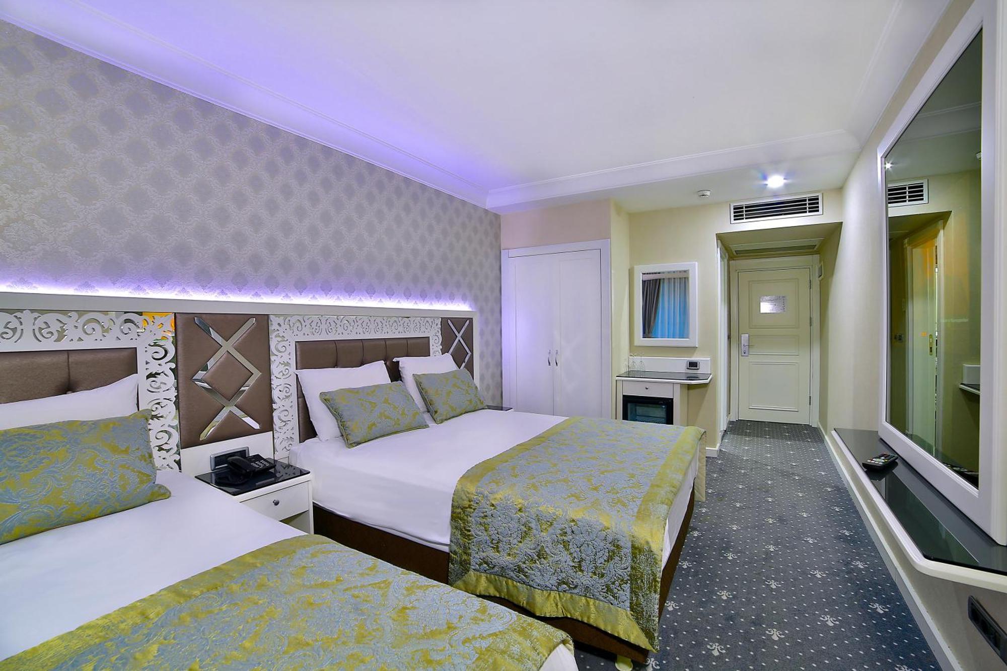 Quarto com Cama de Casal ou 2 de Solteiro