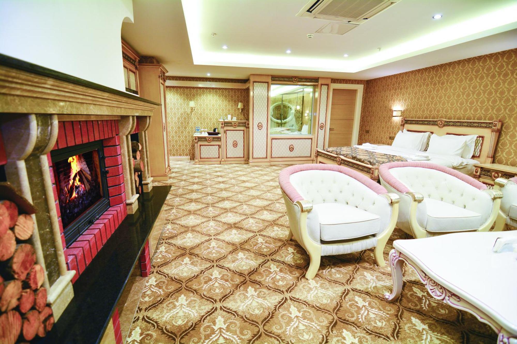King Suite Spa Bath