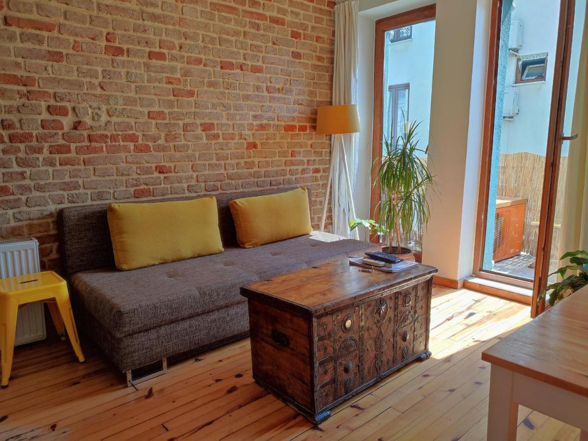 1 Bedroom Apartment Balcony