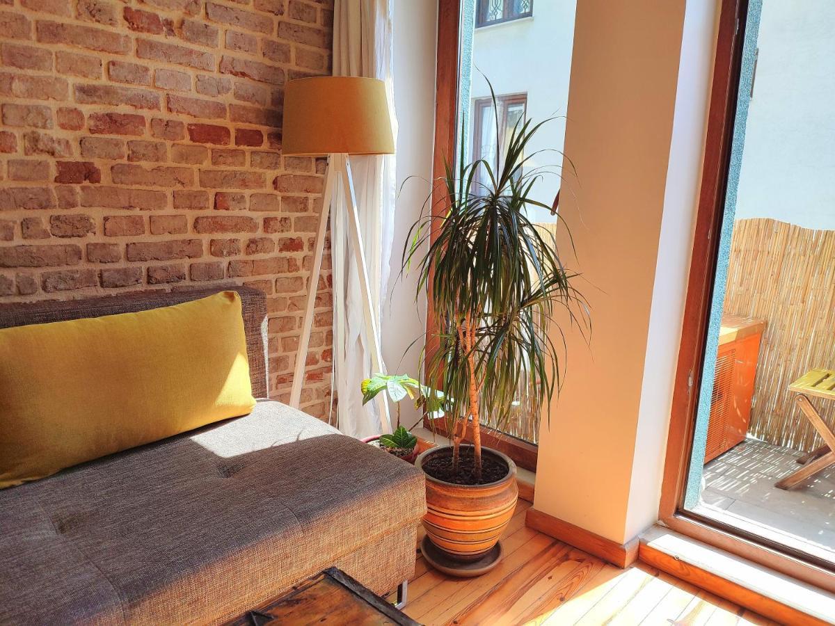 1 Bedroom Apartment Balcony