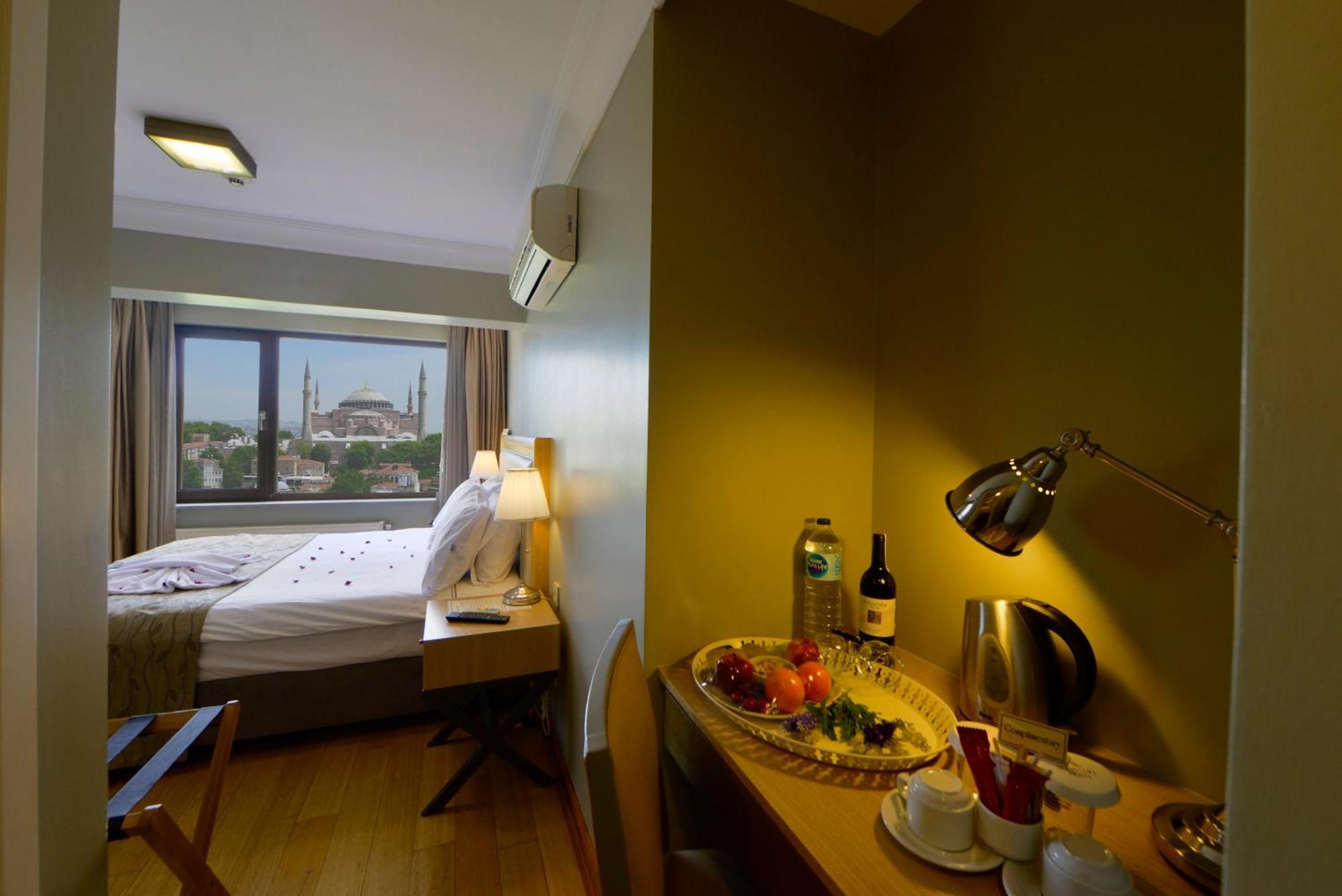 Deluxe Double or Twin Room Hagia Sophia View