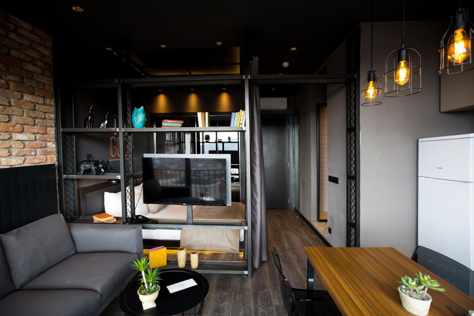 Corner Suite