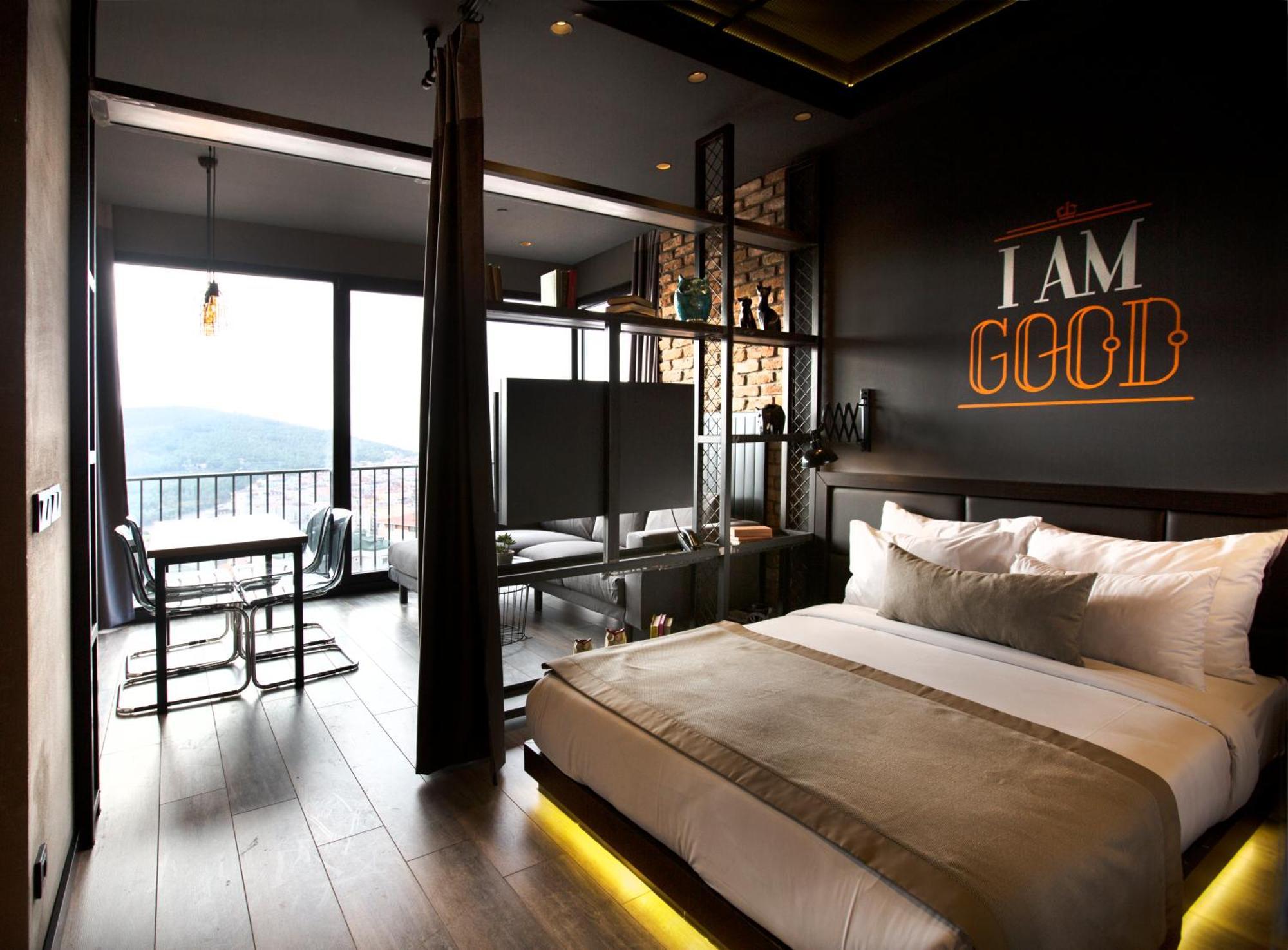 Corner Suite