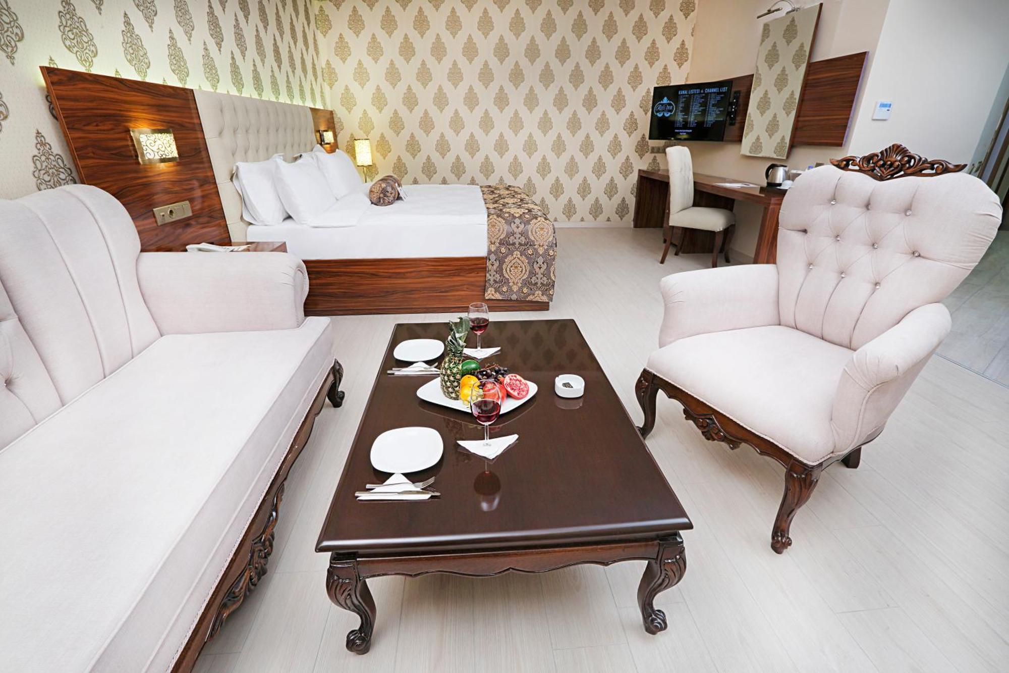 Deluxe Suite