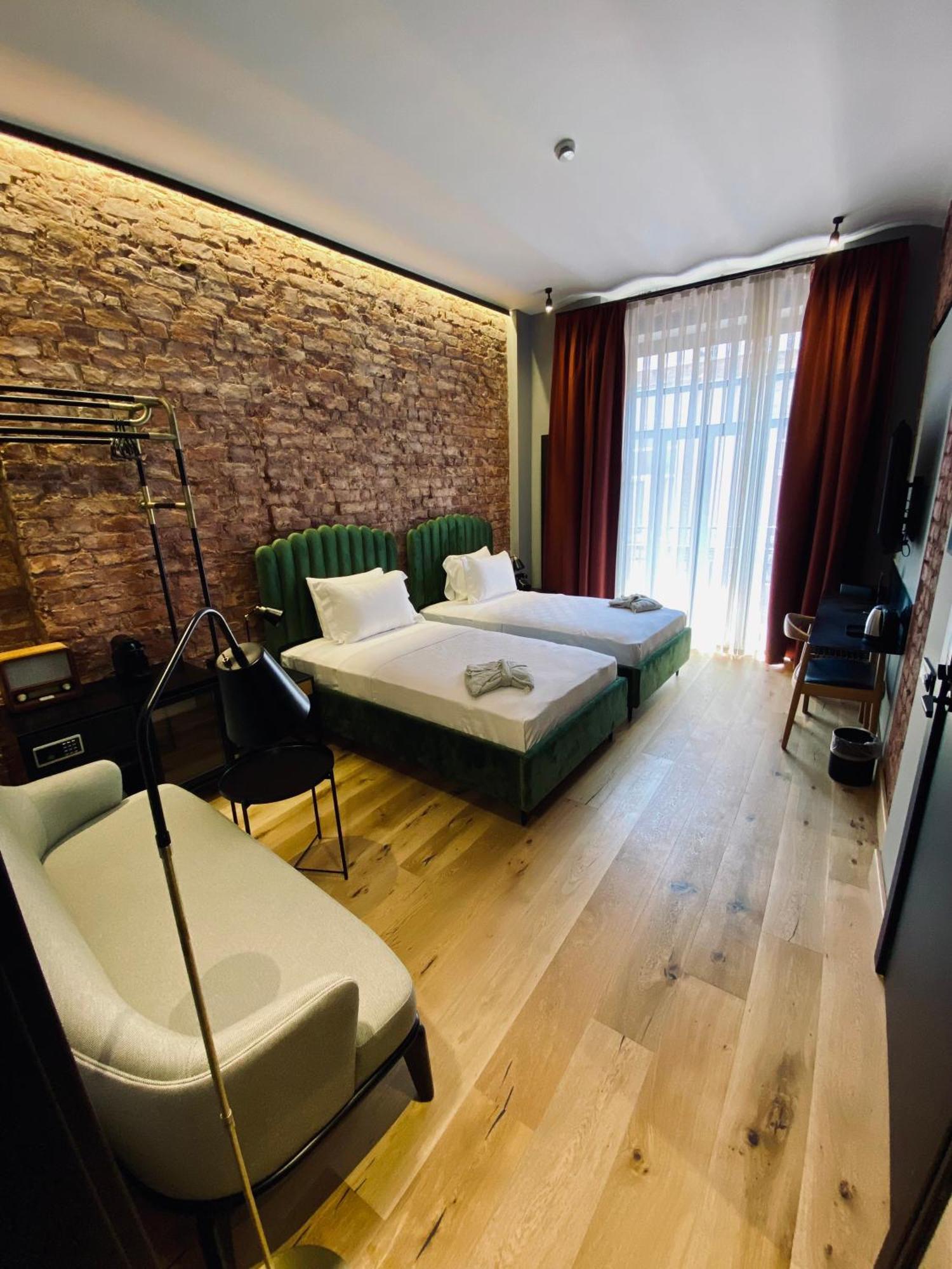 Chambre Lits Jumeaux Supérieure - Vue sur Rue