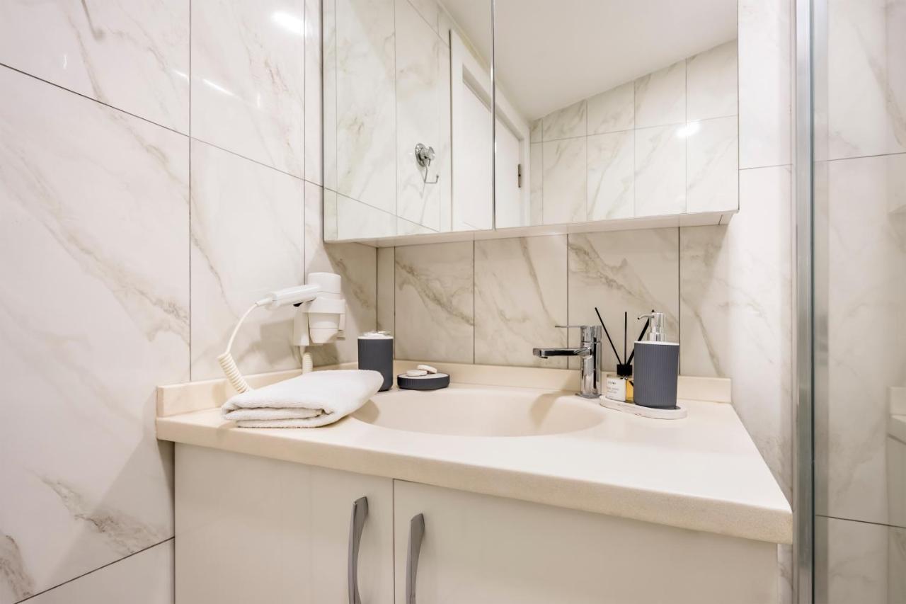 Junior Suite - Top Floor,1310468785:JPEG