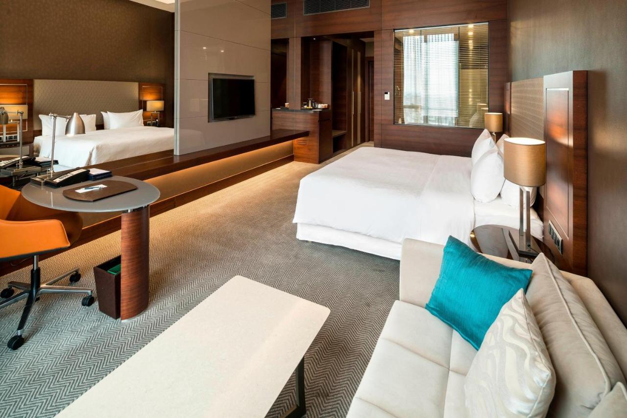 Club King Room, Lounge Access – Top Floor