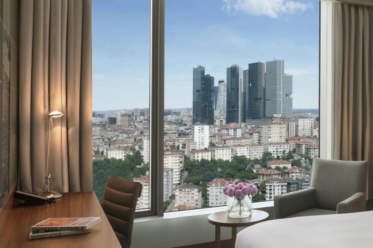 Executive Zweibettzimmer mit Stadtblick und Zugang zur Club Lounge