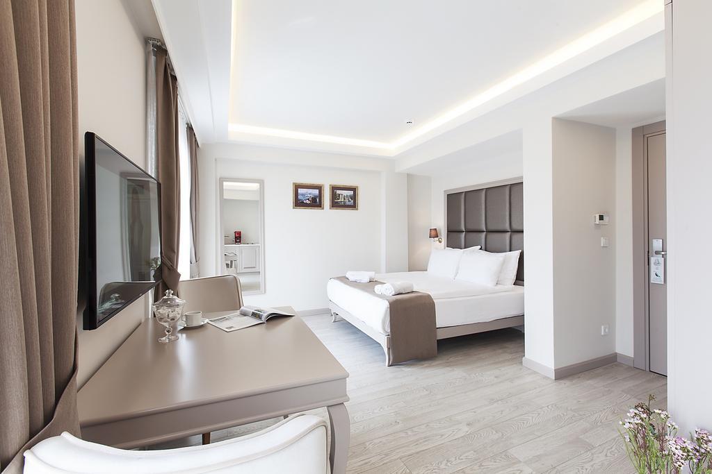 Habitación Deluxe con vistas parciales al mar