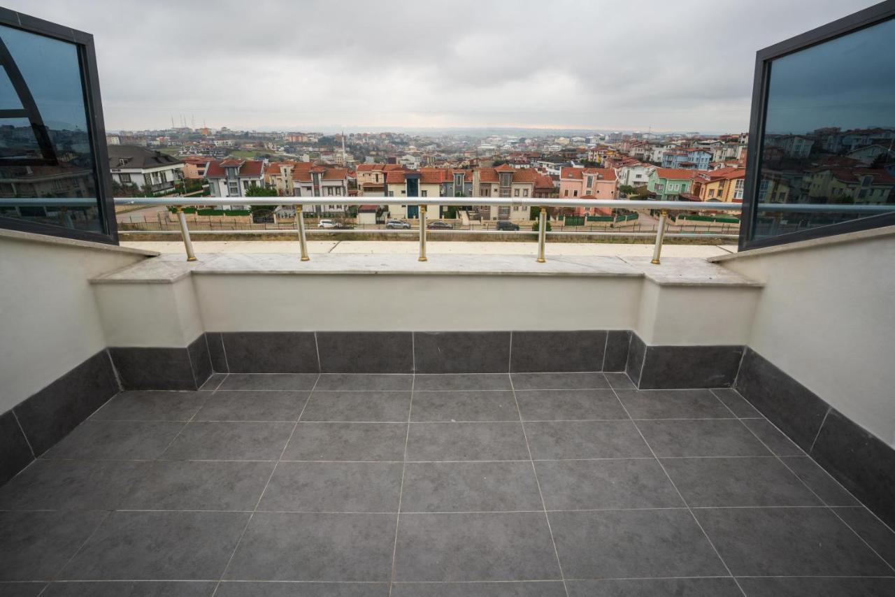 Quarto Triplo com Terraço