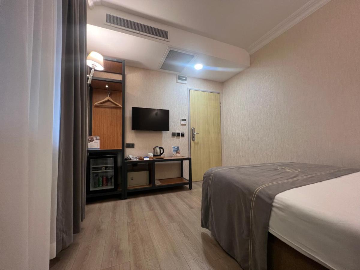 Budget Single Room