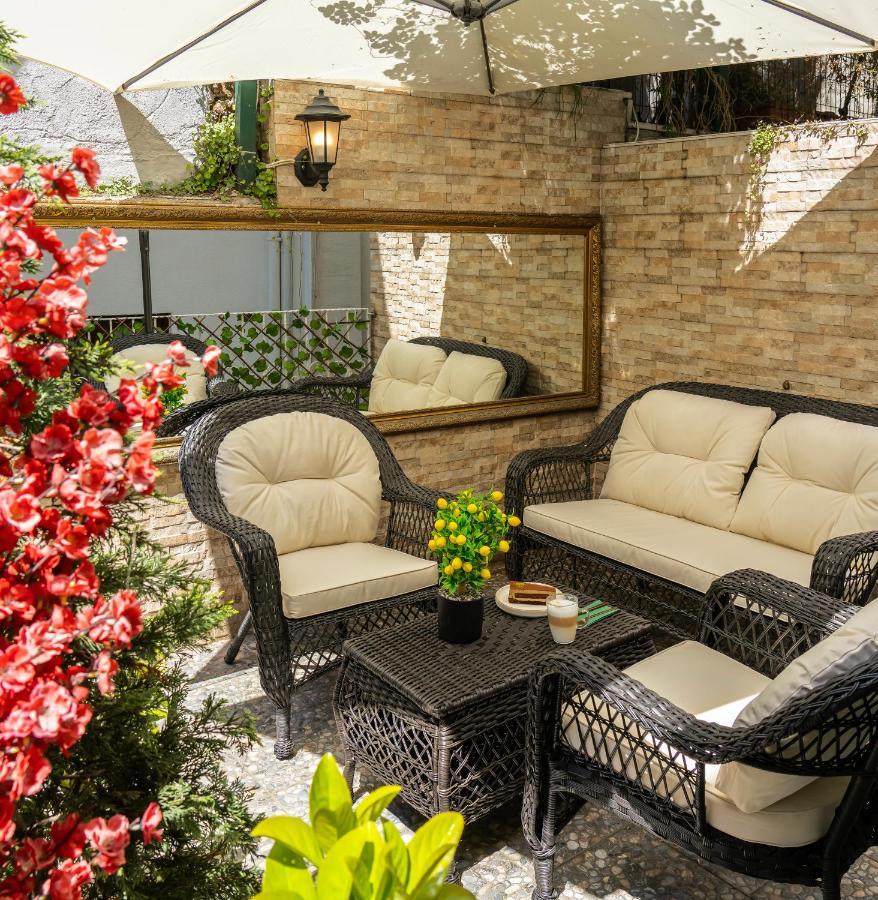 Deluxe Kamer met Kingsize Bed en Uitzicht op de Tuin
