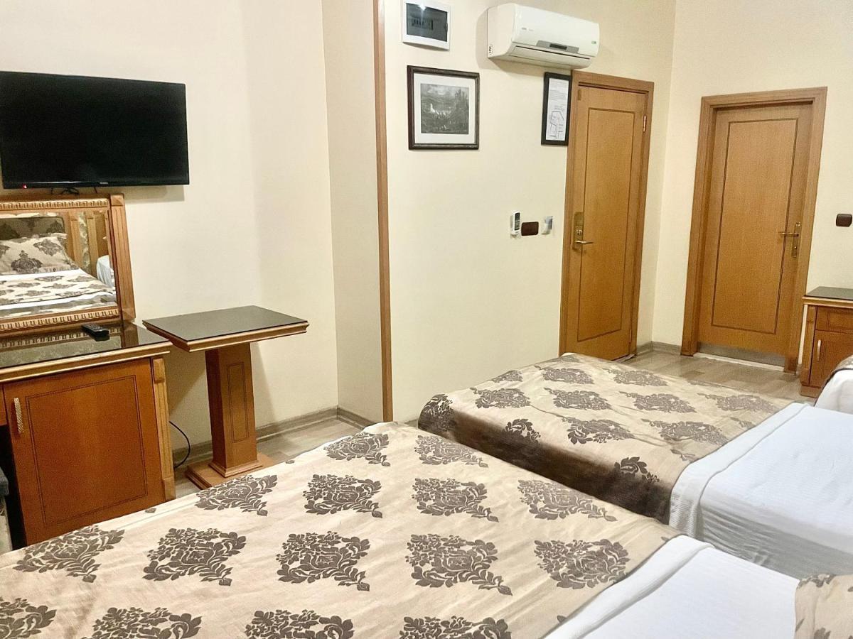 Premium Quadruple Room