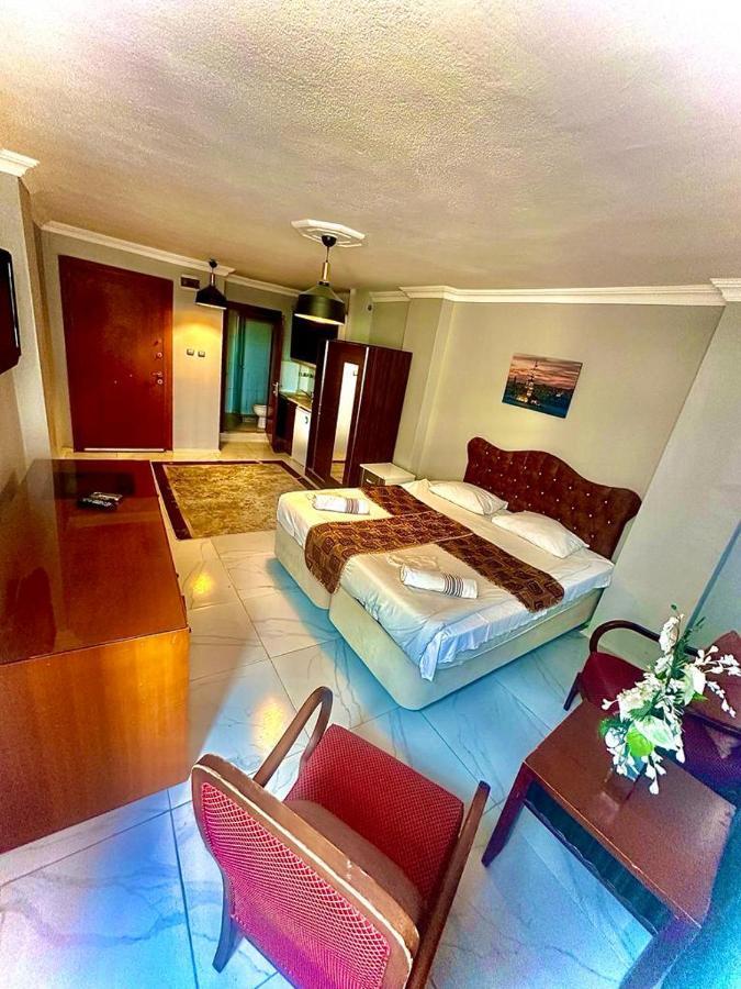 Deluxe Double or Twin Room with City View