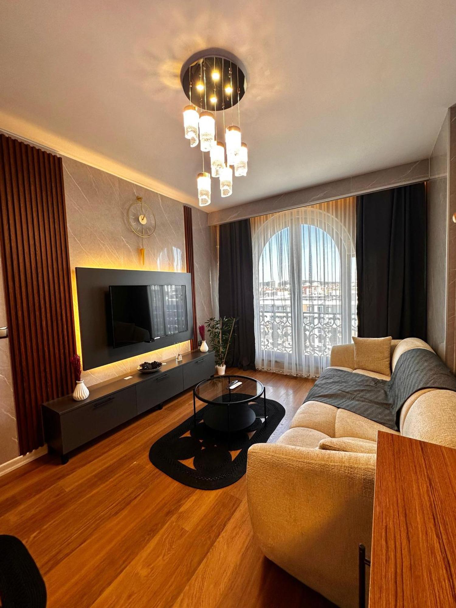 Quarto com Cama Queen-size e Banheira de Hidromassagem