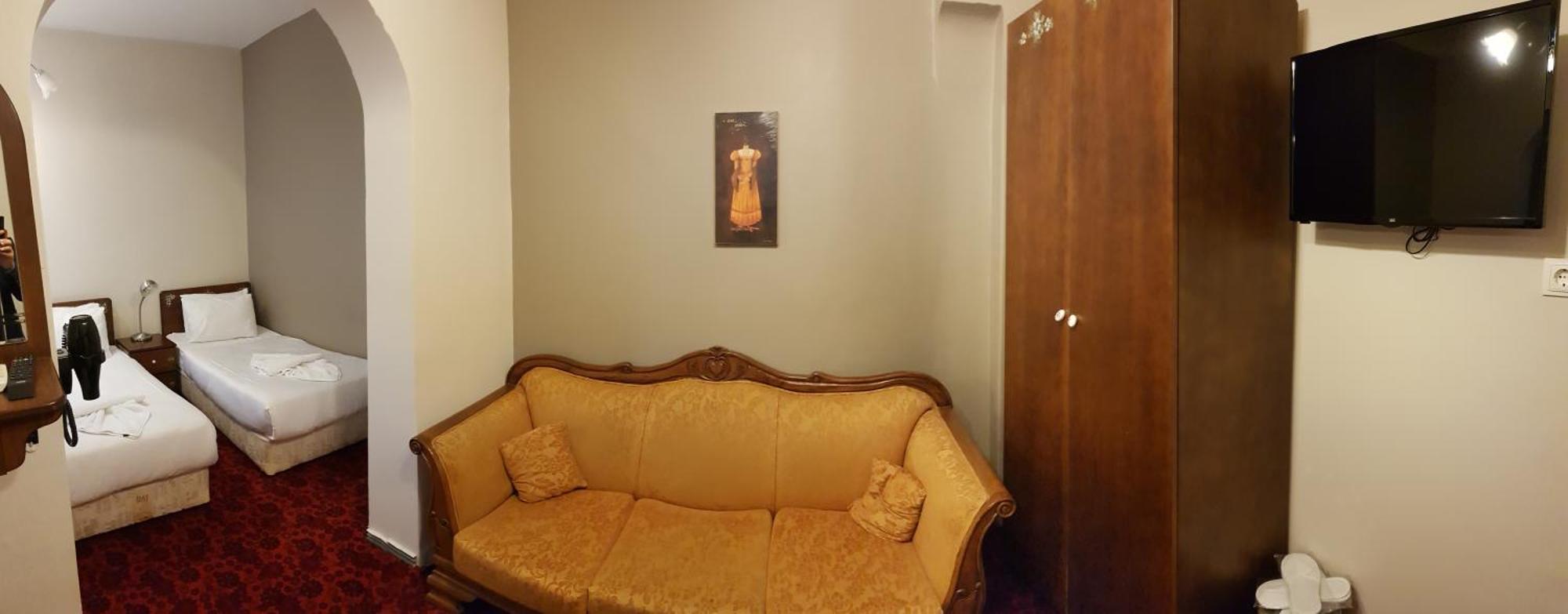 Dreibettzimmer mit eigenem Bad