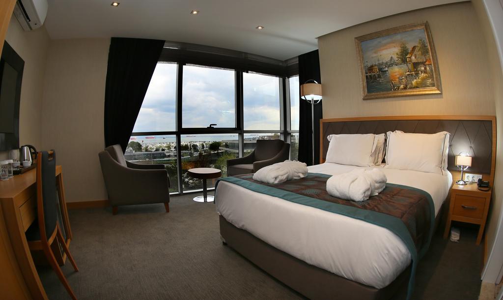 Deluxe Double Room with Sea View,201464104:JPEG