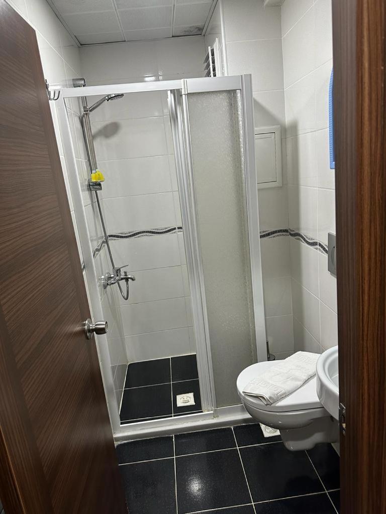 Double or Twin Room Bathroom