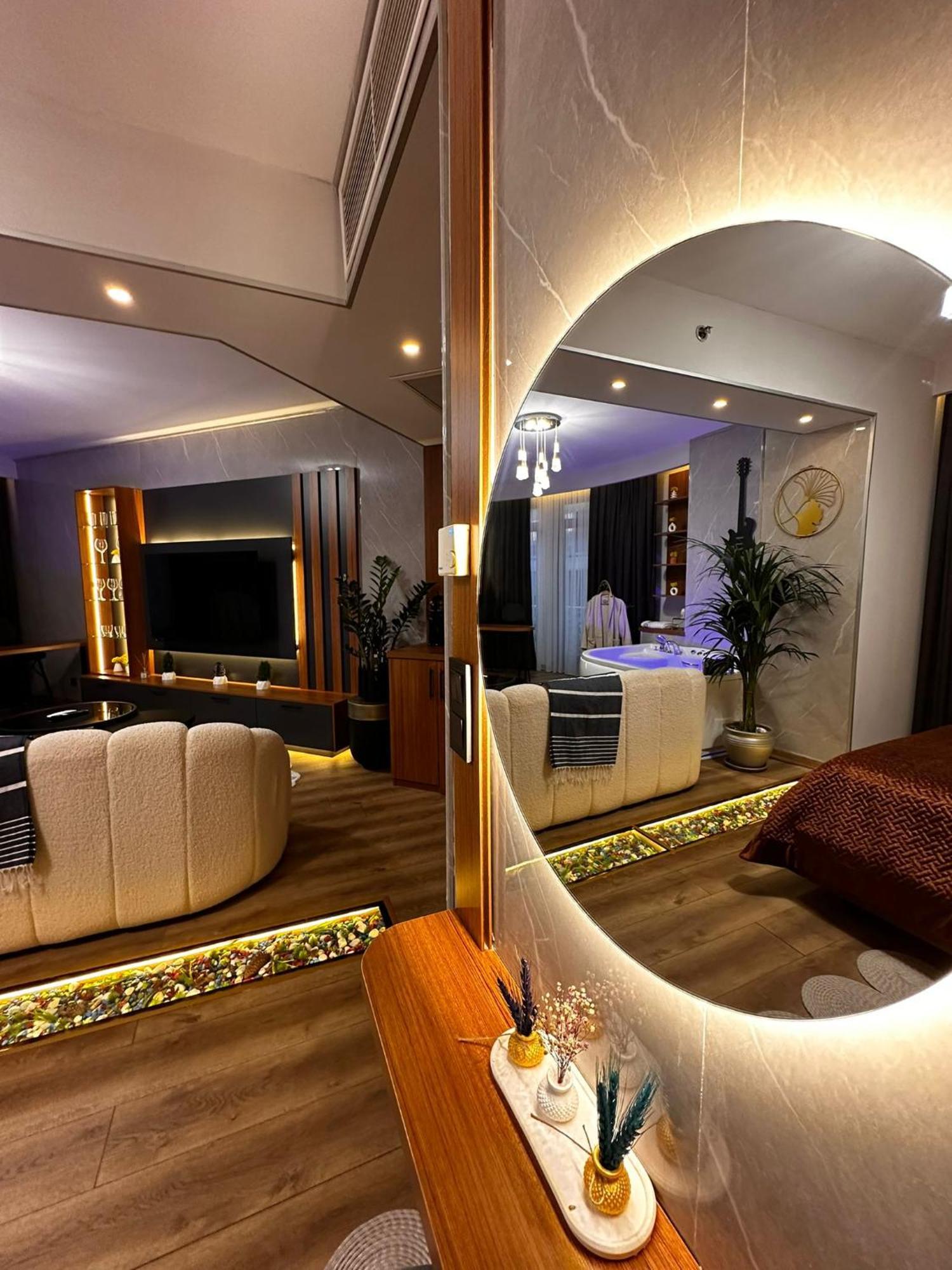 King Room Spa Bath