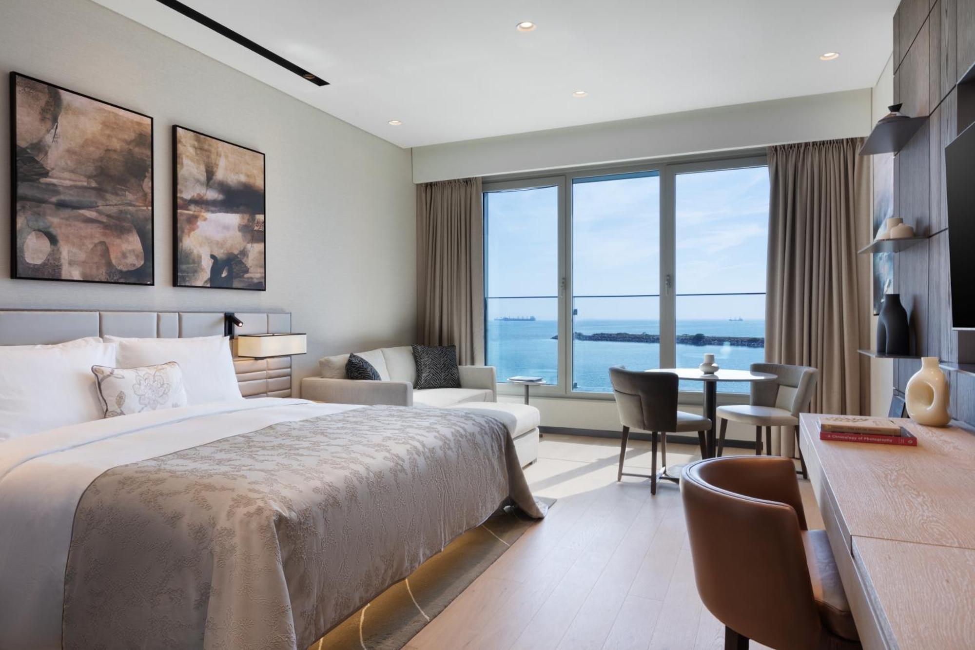 Cosy Studio Residence with Sea View – Executive Lounge Access