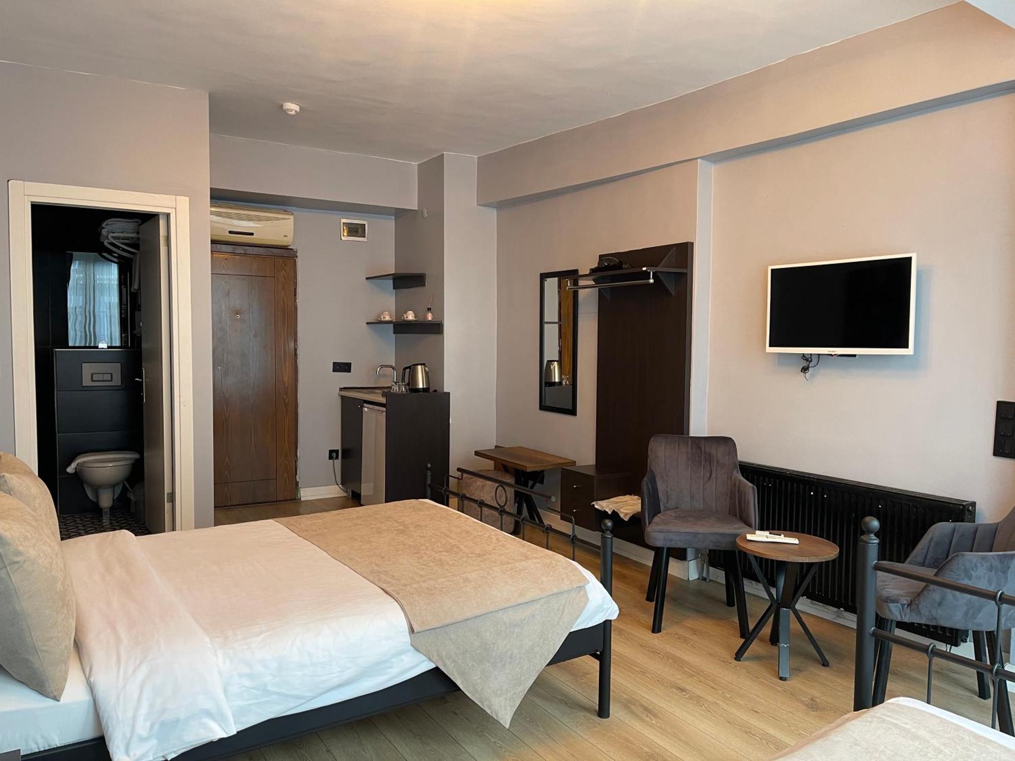 Deluxe Triple Room