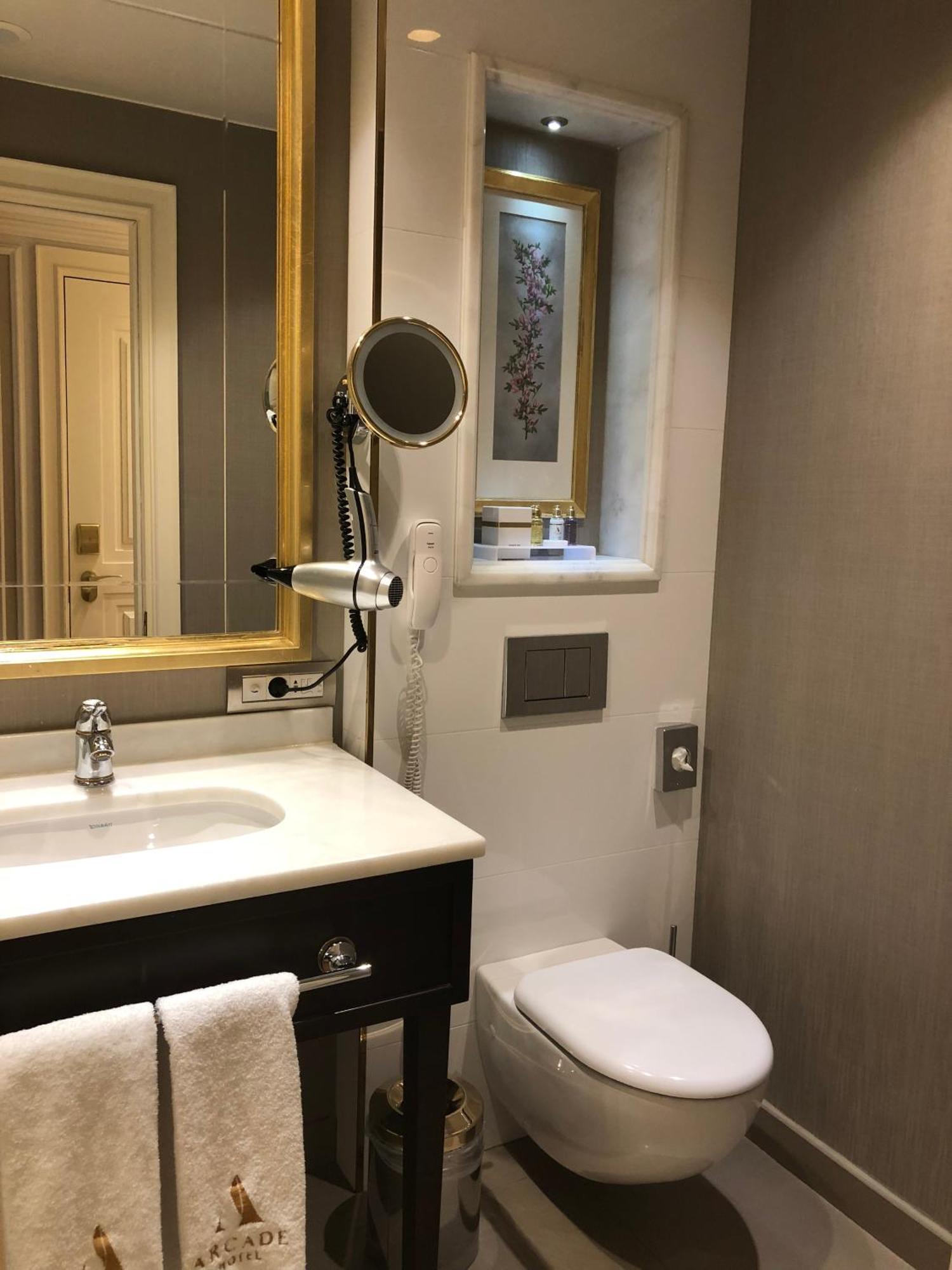 Connecting Family Rooms