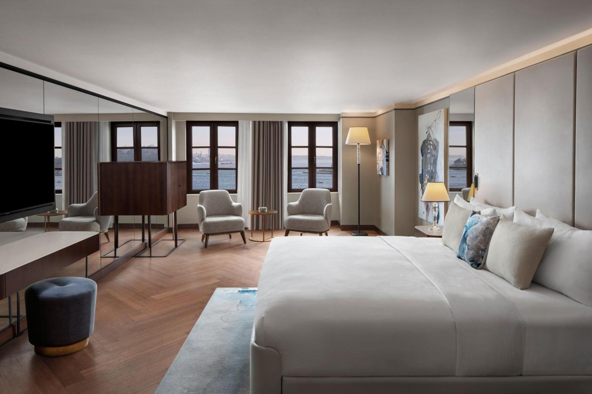 Superior King Room with Bosphorus View,1553653159:JPEG