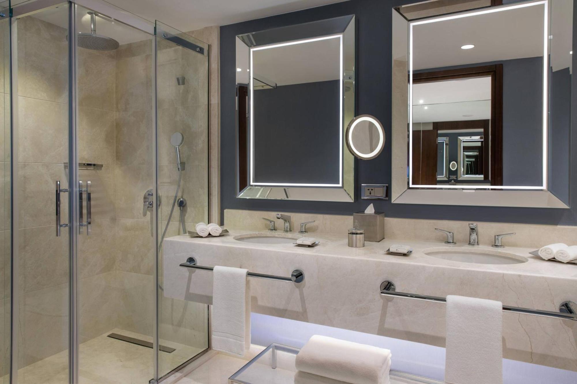 Premier One Bedroom Suite with Bosphorus View