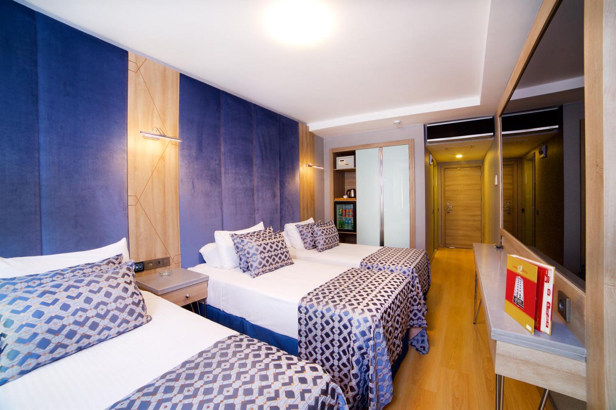 Triple Room