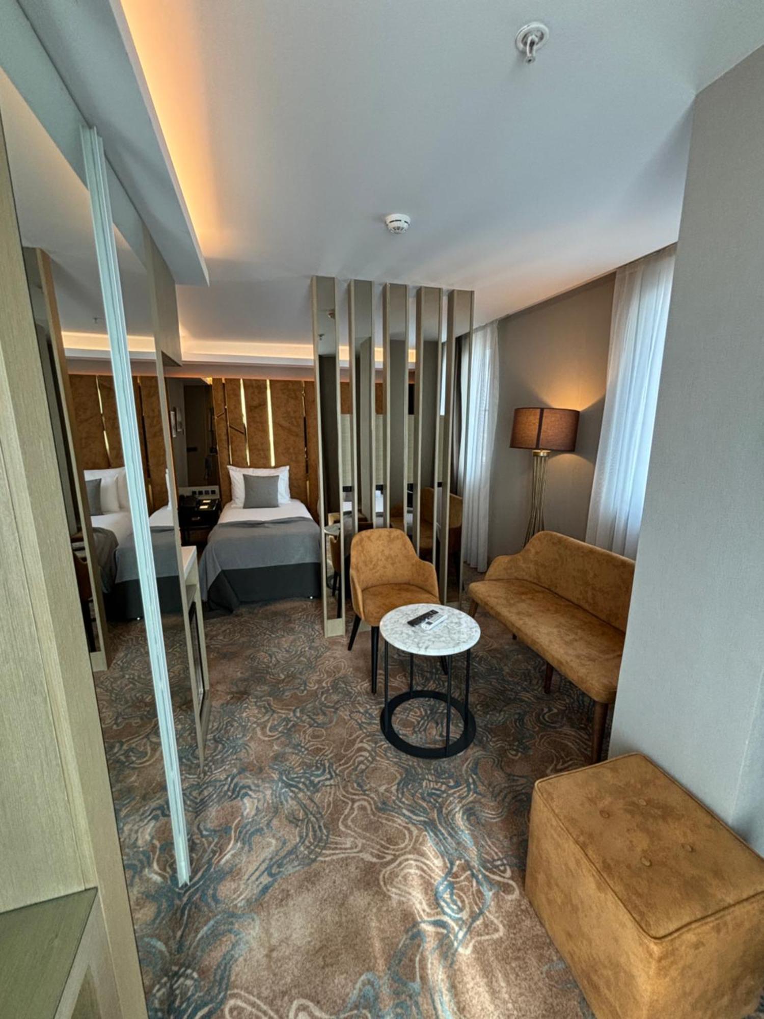 Standard Twin Room Sea View