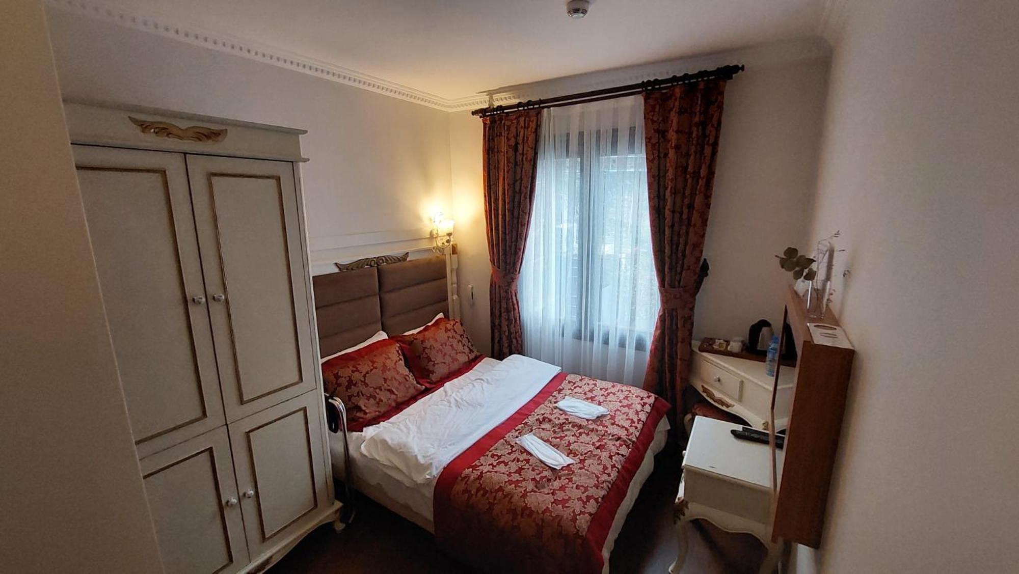 Large Single Room
