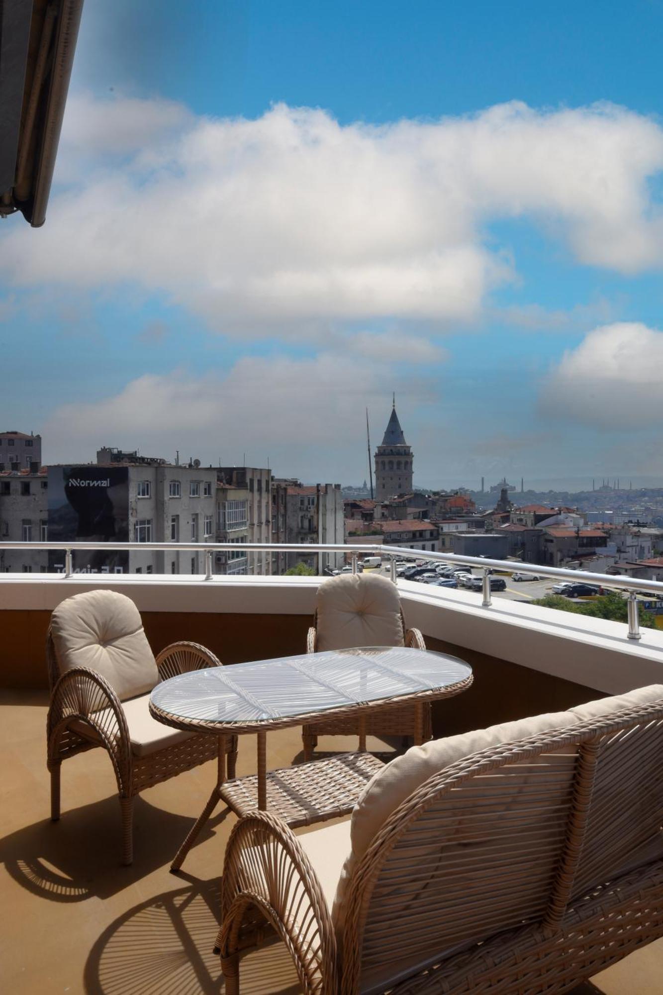 King Suite with Sea View