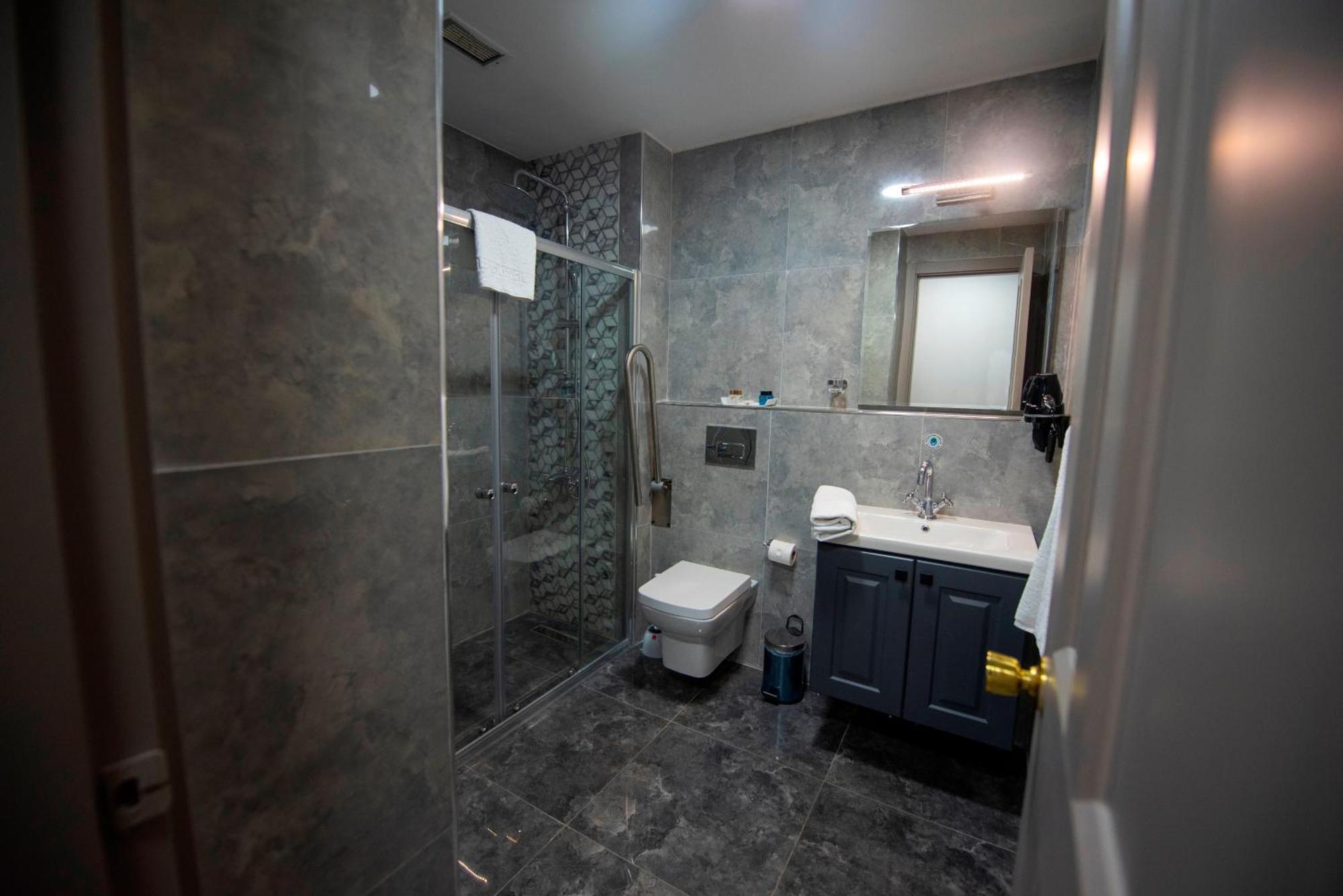 Budget Single Room