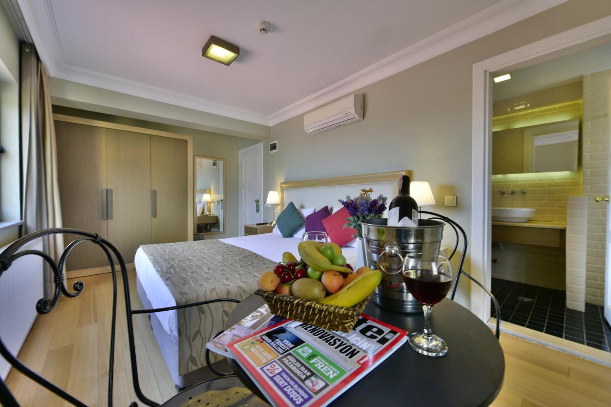 Deluxe Double or Twin Room Sea View