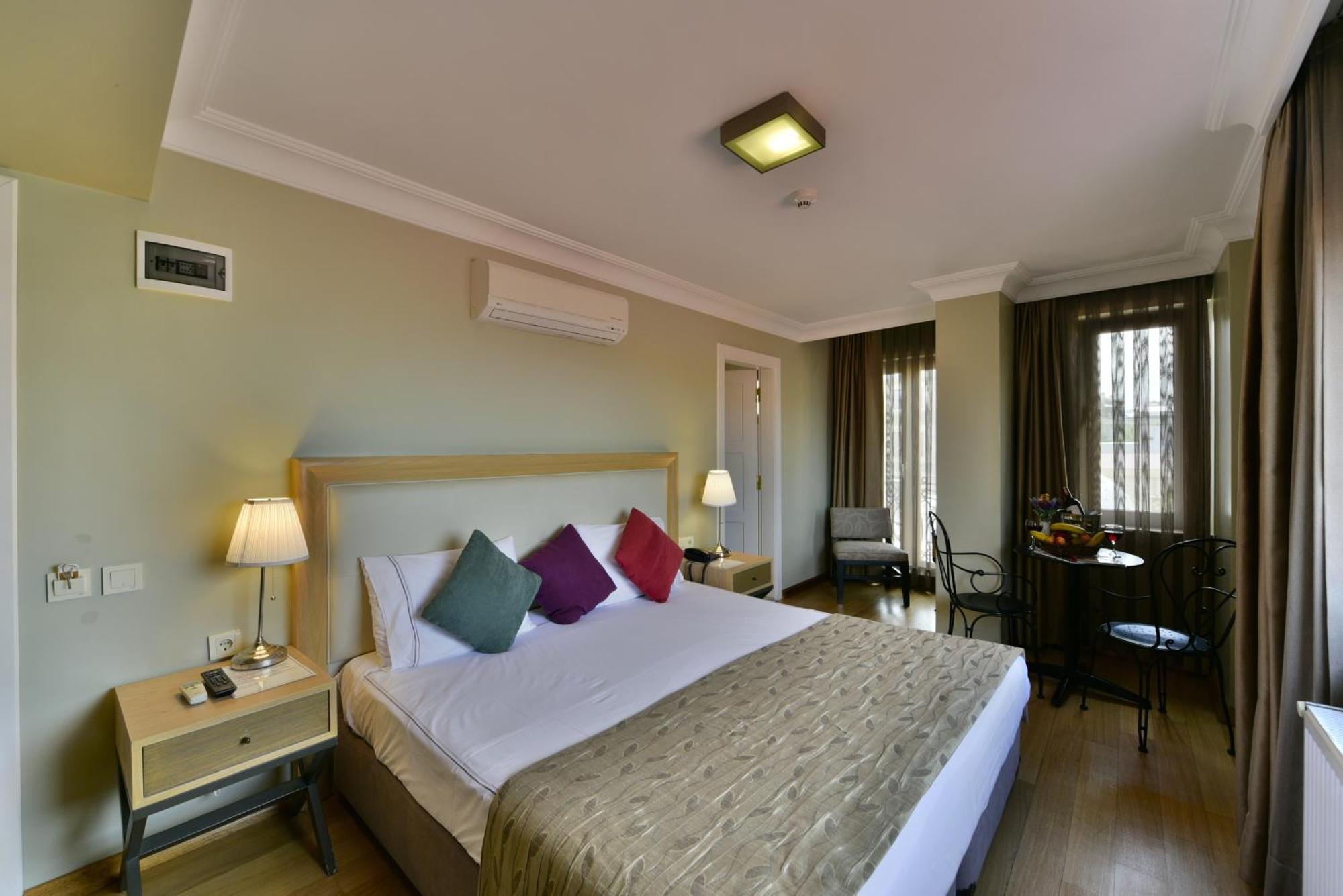 Deluxe Double or Twin Room Sea View