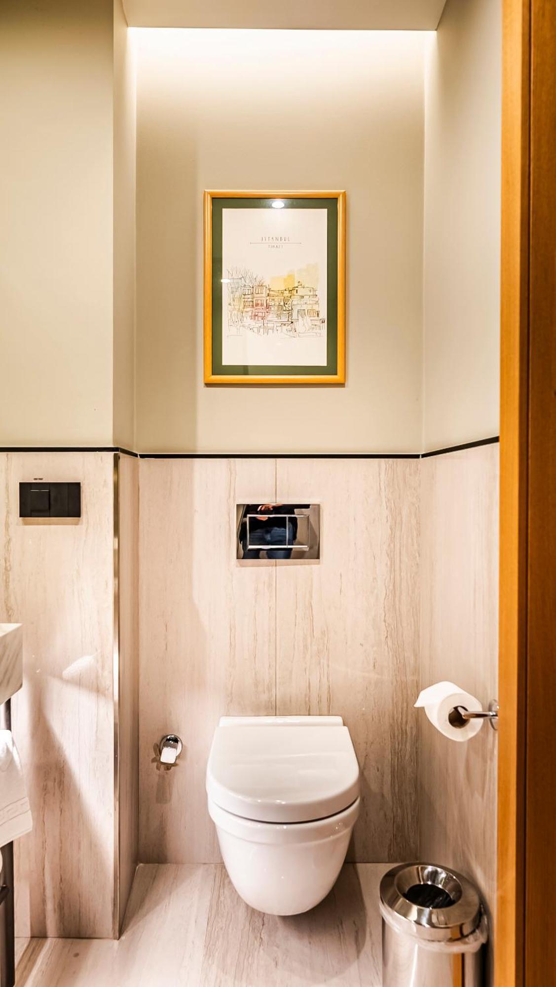 Deluxe Double Room with Balcony,1589559239:JPEG